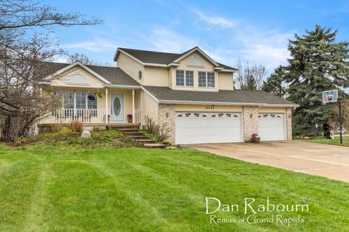 8781 Astro Dr, Jenison, MI, 49428-9406 | Card Image