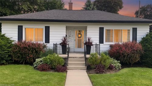 250 Mckenzie St E, Listowel, ON, N4W2X1 | Card Image