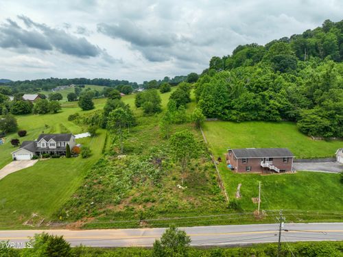 395 County Home Rd, Blountville, TN, 37617-4207 | Card Image