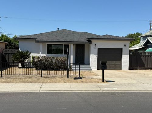 201 Barozzi Ave, Modesto, CA, 95351-5303 | Card Image