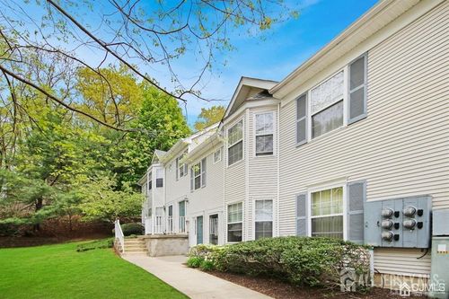 602 Cypress Ln, East Brunswick, NJ, 08816-5250 | Card Image