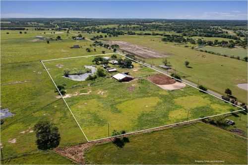 323 County Road 450, Thorndale, TX, 76577-5202 | Card Image