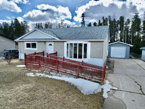4823 Ravine Drive, Home with 3 bedrooms, 1 bathrooms and 4 parking in Swan Hills AB | Card Image