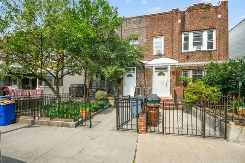 50 42nd St, Sunnyside, NY, 11104-3128 | Card Image