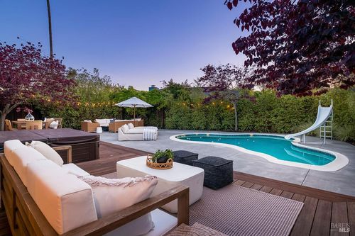 114 Golden Hind Psge, Corte Madera, CA, 94925-1939 | Card Image