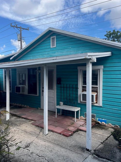 cottage-415 41st Street, West Palm Beach, FL, 33407 | Card Image