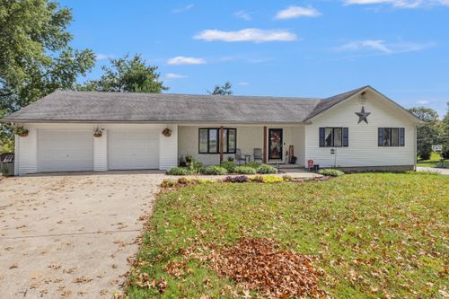 121 Lake Village Dr, Harrodsburg, KY, 40330-8404 | Card Image
