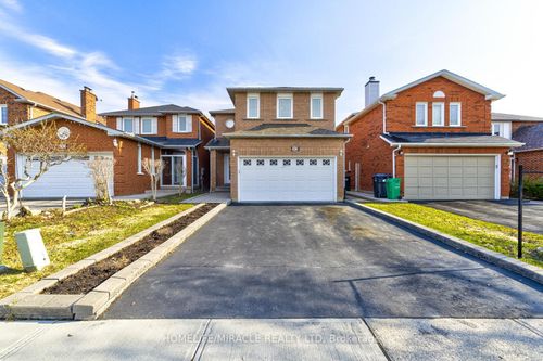 32 Pennsylvania Ave, Brampton, ON, L6Y4N7 | Card Image