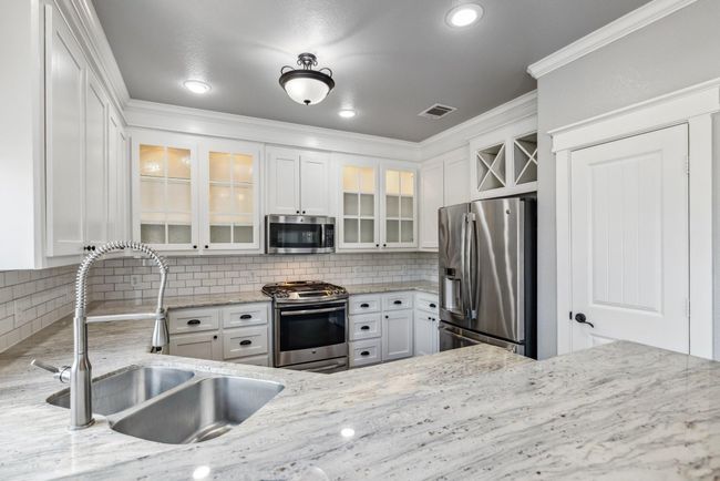 Cabinet lighting sets the mood in the evenings | Image 16