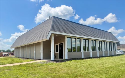 1504 N Lincoln St, Knoxville, IA, 50138-3427 | Card Image