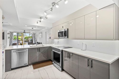 unit-109-18 Royal Palm Way, Boca Raton, FL, 33432-7822 | Card Image