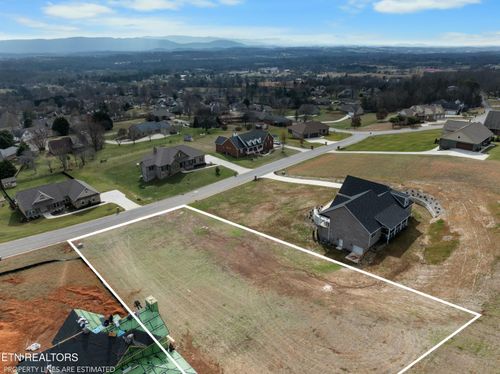 1153 Summerfield Dr, Maryville, TN, 37801-2905 | Card Image