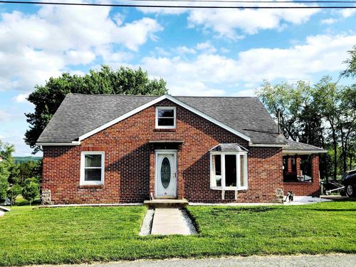 82 Pleasant St, Masontown, WV, 26542 | Card Image