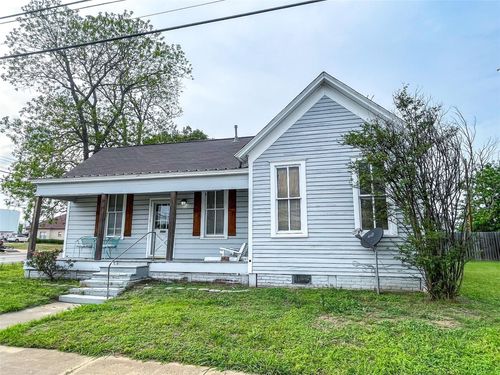202 E Morgan St, Franklin, TX, 77856 | Card Image