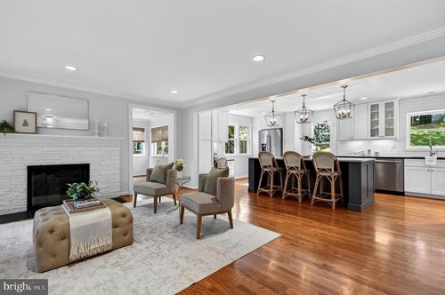 5200 Old Dominion Dr, ARLINGTON, VA, 22207-2851 | Card Image