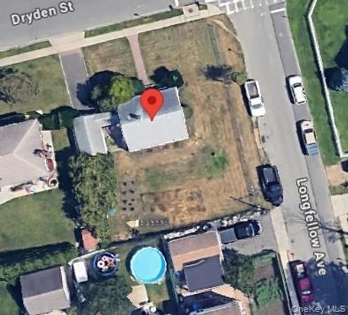 544 Dryden St, Westbury, NY, 11590-4409 | Card Image