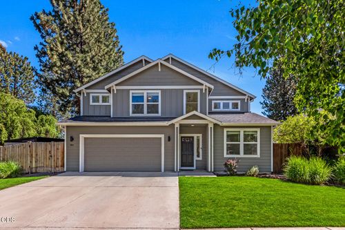 1641 W Hill Ave, Sisters, OR, 97759-3121 | Card Image