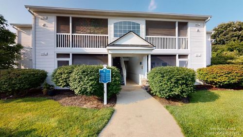 2666 S Knightsbridge Cir, Ann Arbor, MI, 48105-9286 | Card Image