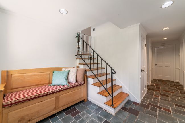 33 Saw Mill Rd, House other with 4 bedrooms, 3 bathrooms and null parking in Newtown CT | Image 4