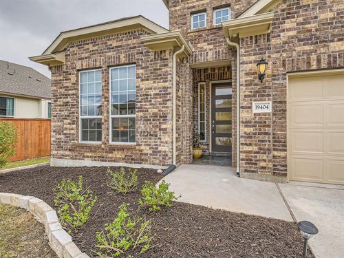 19404 Fernando Trl, Austin, TX, 78738-1914 | Card Image