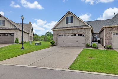 356 Buckner Cir, Home with 2 bedrooms, 2 bathrooms and 4 parking in Mount Juliet TN | Image 3