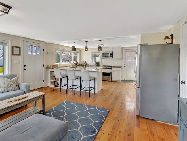 65 Holbrook Ave, House other with 1 bedrooms, 2 bathrooms and 4 parking in Hull MA | Image 6