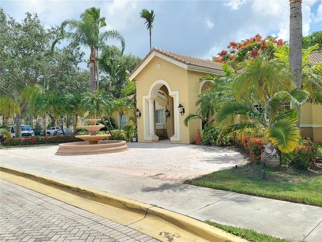 APT-125 - 2640 S University Dr, Condo with 2 bedrooms, 2 bathrooms and null parking in Davie FL | Image 60