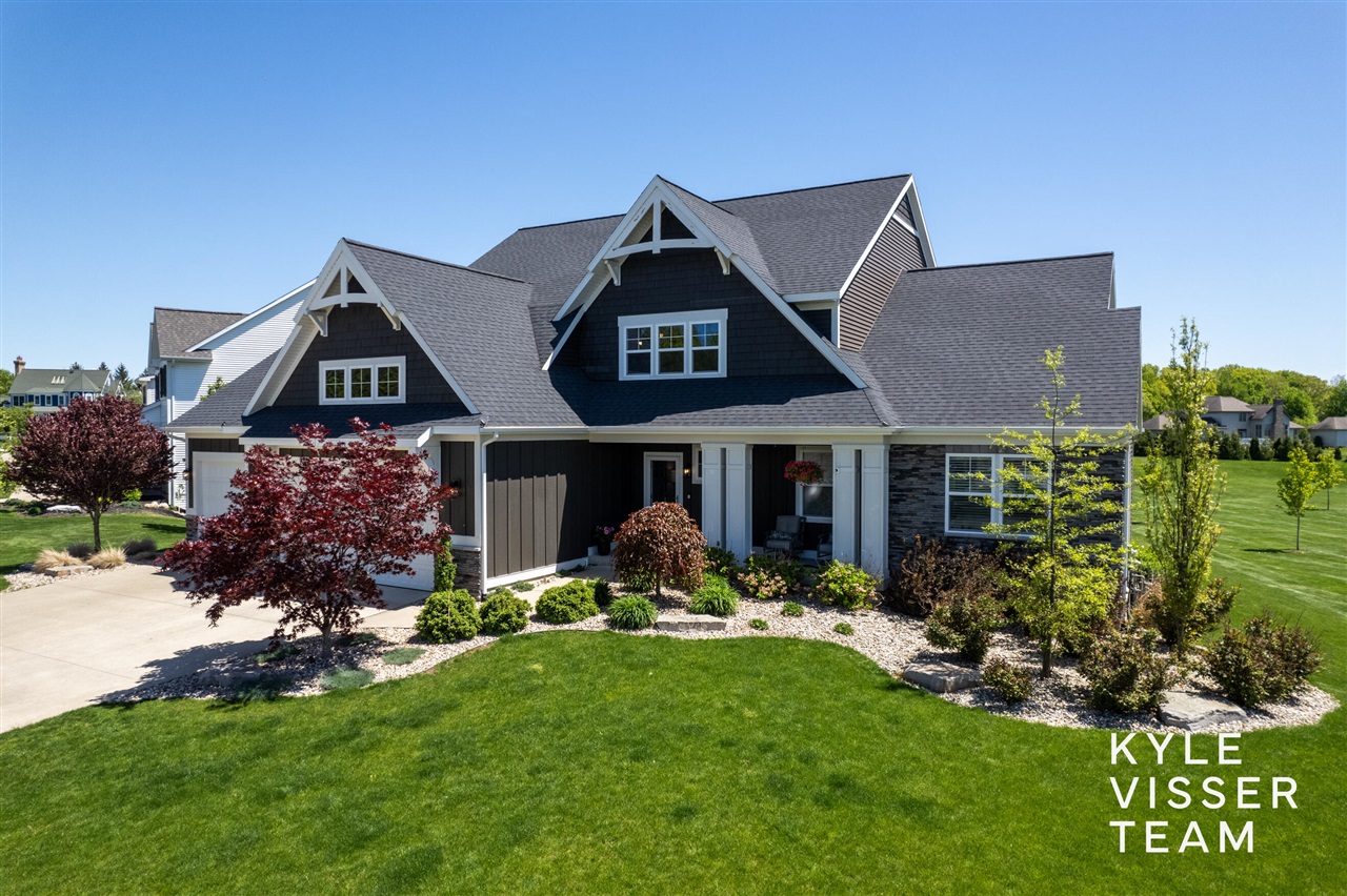 Stonebridge Dr, Grandville, MI 49418