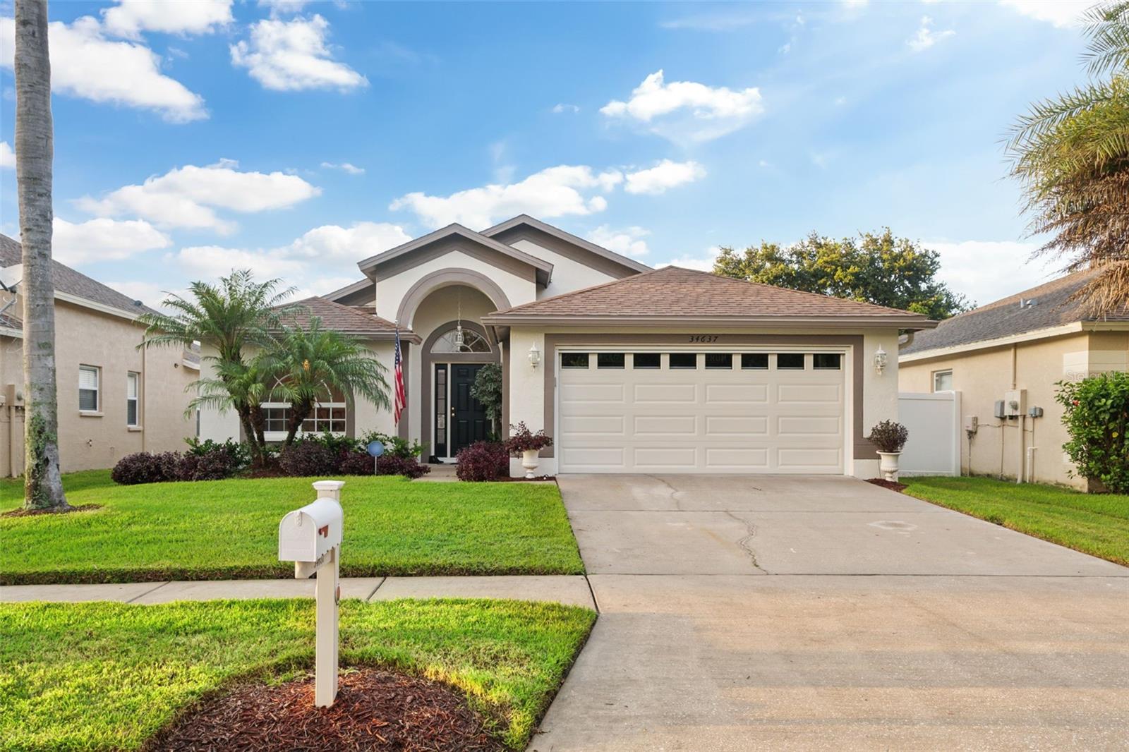 Birchmont Ln, Zephyrhills, FL 33541