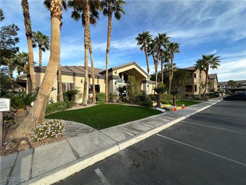 1033-8985 S Durango Dr, Las Vegas, NV, 89113-6117 | Card Image