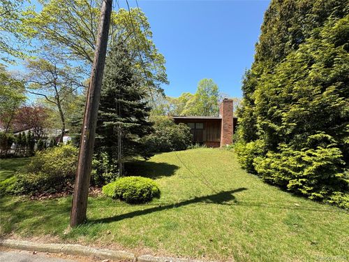 6 Annette Ln, East Moriches, NY, 11940-1500 | Card Image