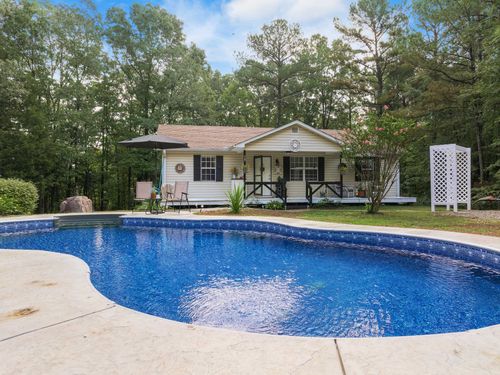 5935 Old Stage Rd, Huntingdon, TN, 38344-7561 | Card Image