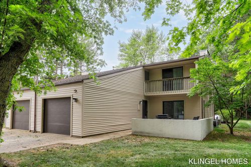 c-17454 Dunewood Ct, Spring Lake, MI, 49456-9468 | Card Image