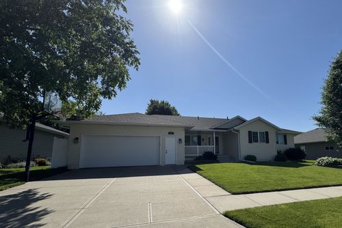 900 Eastridge St, Norfolk, NE, 68701 | Card Image