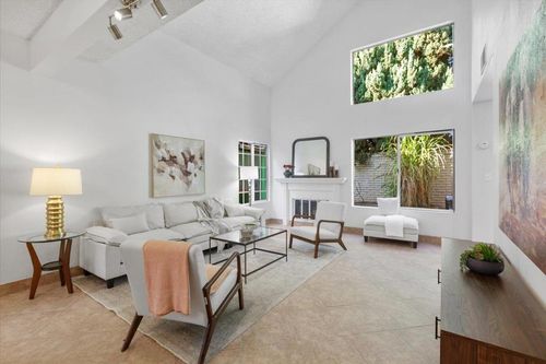 239 Kerry Cmn, Fremont, CA, 94536-1572 | Card Image