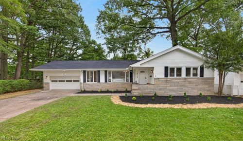 1874 Buena Vista Dr, Euclid, OH, 44117-2204 | Card Image