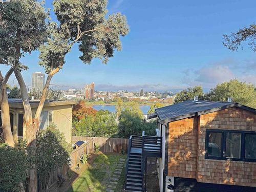 335 Hanover Ave, Oakland, CA, 94606-1582 | Card Image