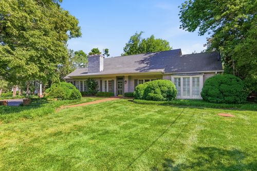 208 Jackson Blvd, Nashville, TN, 37205-3300 | Card Image