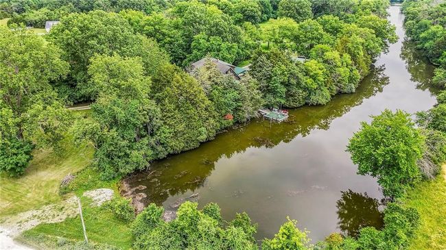 Bird's eye view of a nearby body of water | Image 82