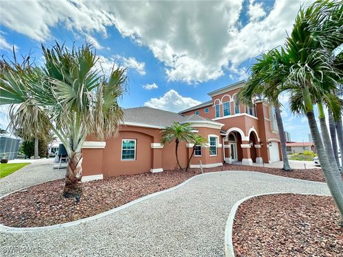 132 Egret St, FORT MYERS BEACH, FL, 33931-4410 | Card Image