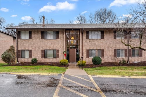 5081 Sanlin Dr, Coraopolis, PA, 15108-2878 | Card Image