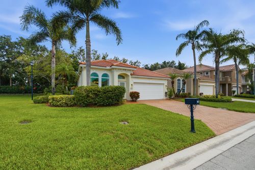 8552 Via Giardino, Boca Raton, FL, 33433-2211 | Card Image