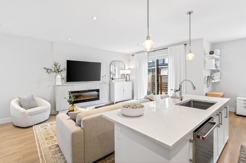 31-22128 48a Ave, Langley, BC, V3A0L6 | Card Image