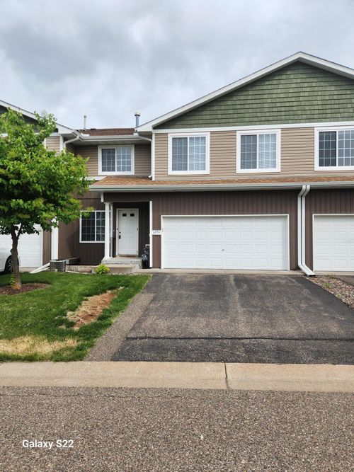 6454 Appaloosa Ave S, Forest Lake, MN, 55025-9246 | Card Image