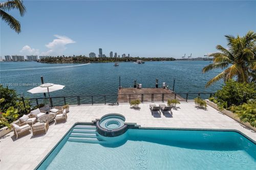 2 S Hibiscus Dr, Miami Beach, FL, 33139-5128 | Card Image