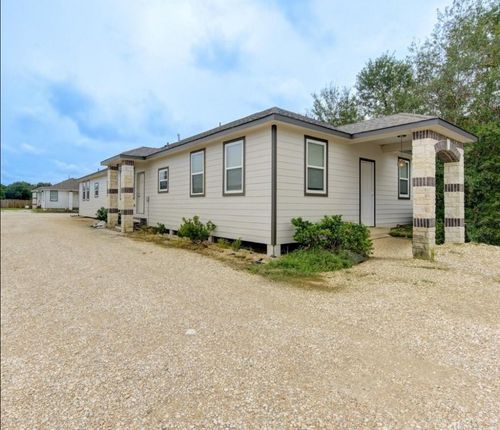5-884 County Road 3550, Cleveland, TX, 77327-1962 | Card Image