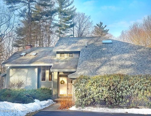 4 Van Ct, Queensbury, NY, 12804-9036 | Card Image