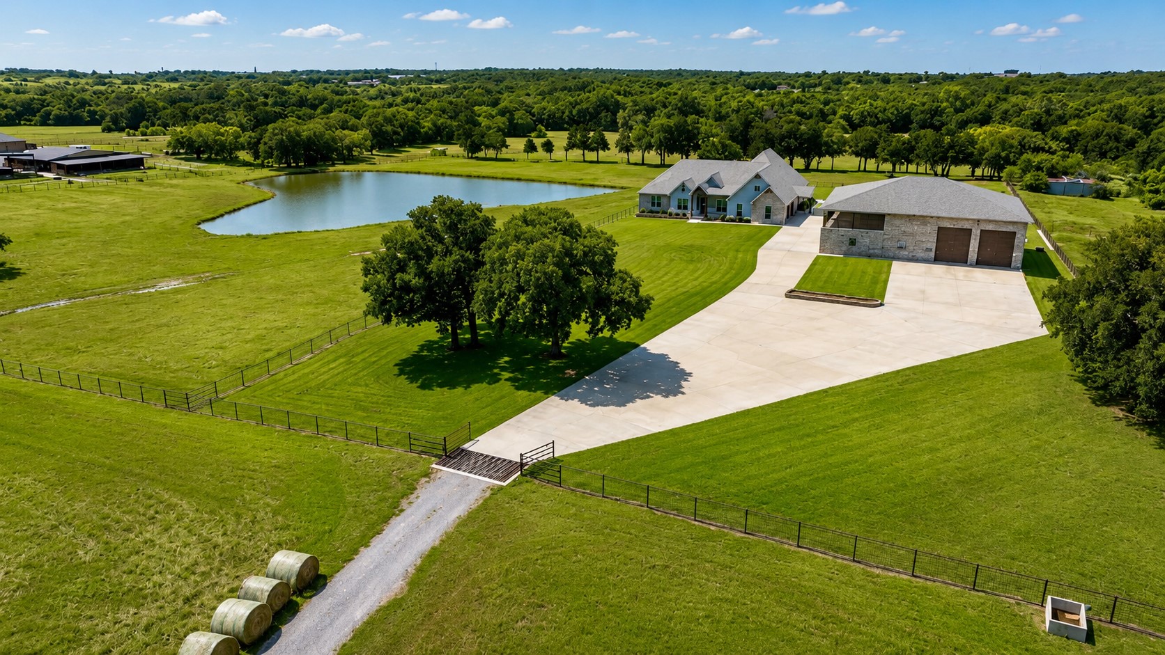 Residential in Whitesboro