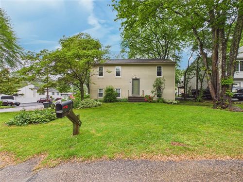 55 Betony Rd, Saunderstown, RI, 02874-2449 | Card Image