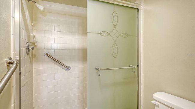 Primary Bathroom | Image 21